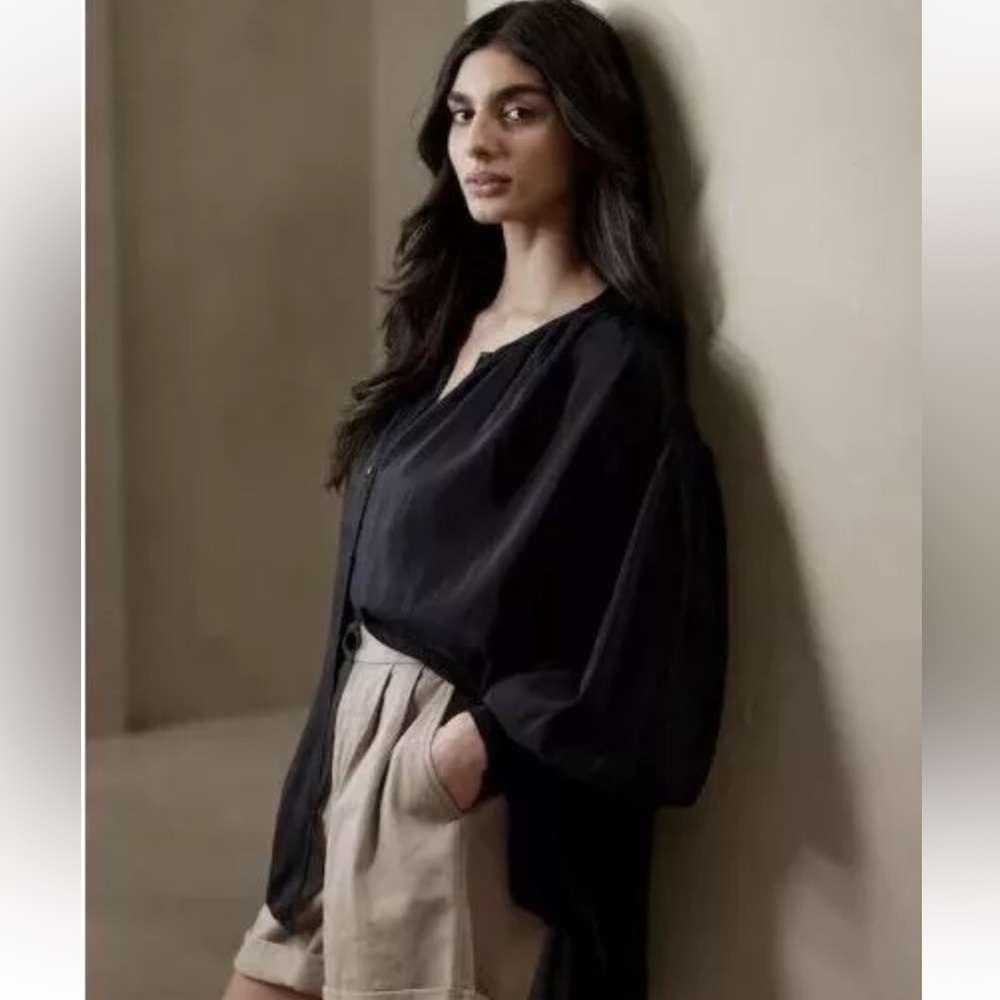 Banana Republic Black Women's Blouse